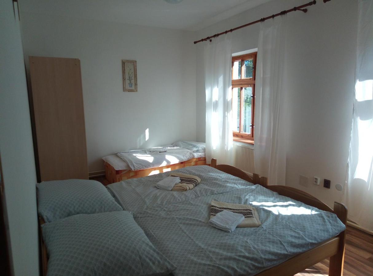 Penzion U Nahonu Mesto Touskov Luaran gambar