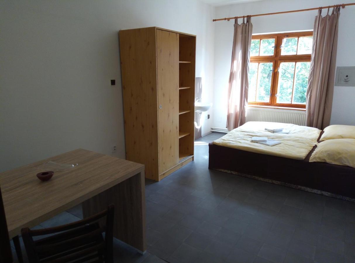 Penzion U Nahonu Mesto Touskov Luaran gambar
